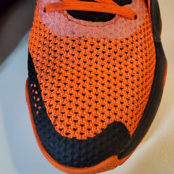 Adidas D.O.N Issue 1 Donovan Mitchell Spider Stamp Solar Red Orange Black Size 9 - Picture 3 of 16